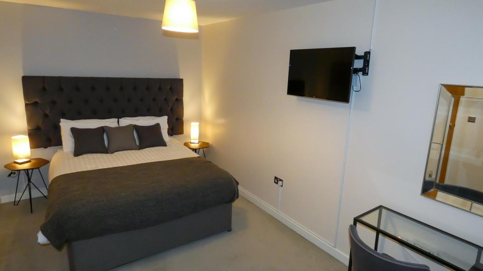 Three Bedroom Townhouse With Parking Telford Phòng bức ảnh