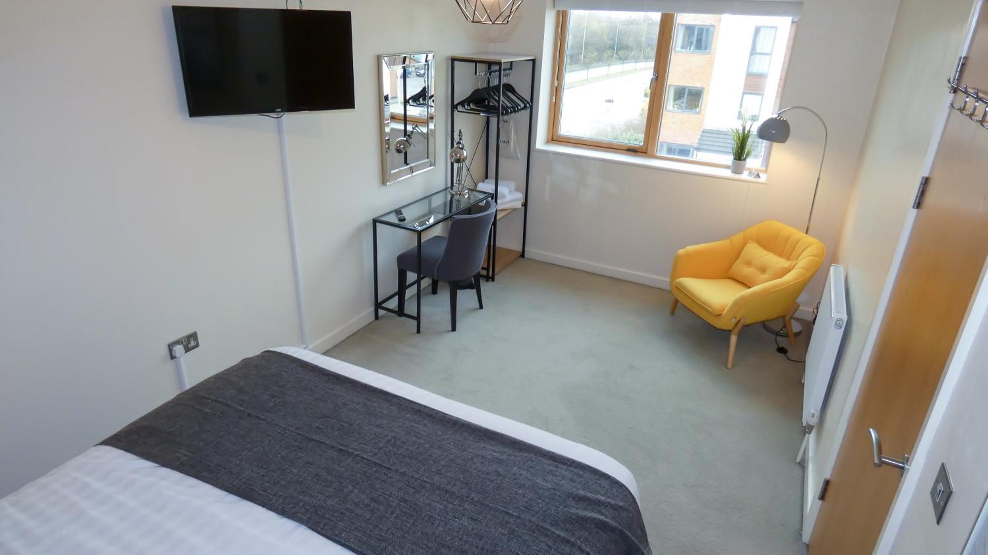 Three Bedroom Townhouse With Parking Telford Phòng bức ảnh