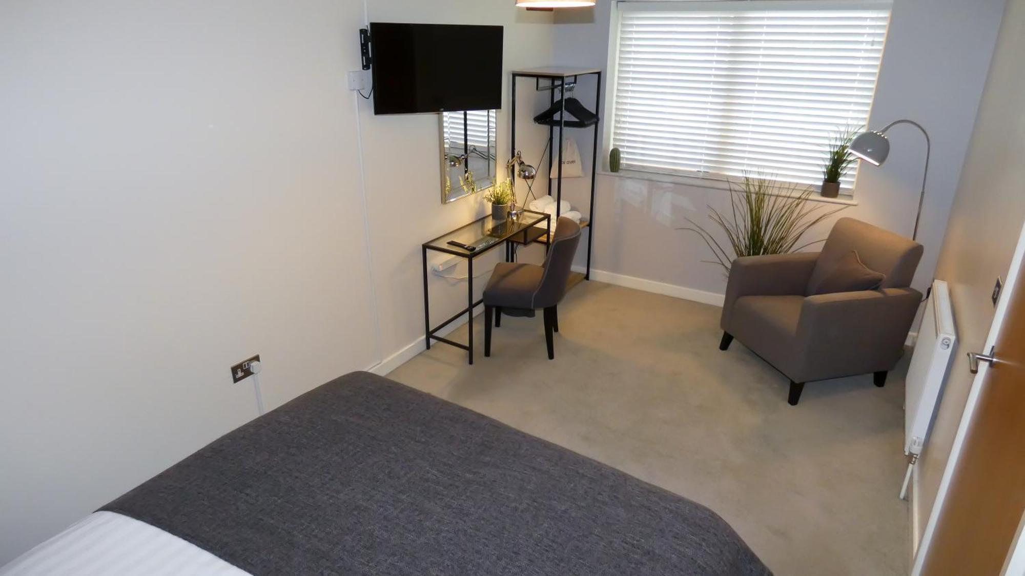 Three Bedroom Townhouse With Parking Telford Phòng bức ảnh